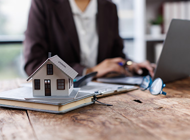 property-analysis-and-checklist-for-real-estate-business-management-concept-mortgage-loan-home-and-insurance-real-property-mortgage-business-real-estate-buy-and-sell-houses-and-real-estate-online